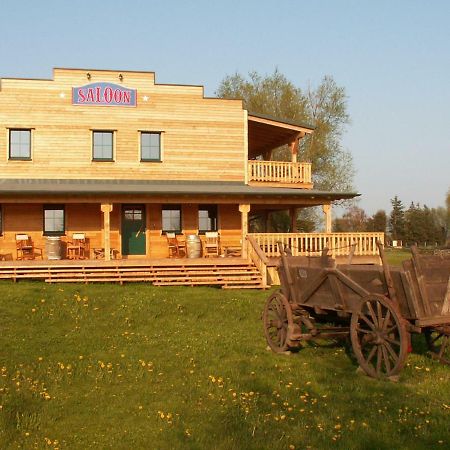 Horse Lake Ranch Neuendorf  Luaran gambar