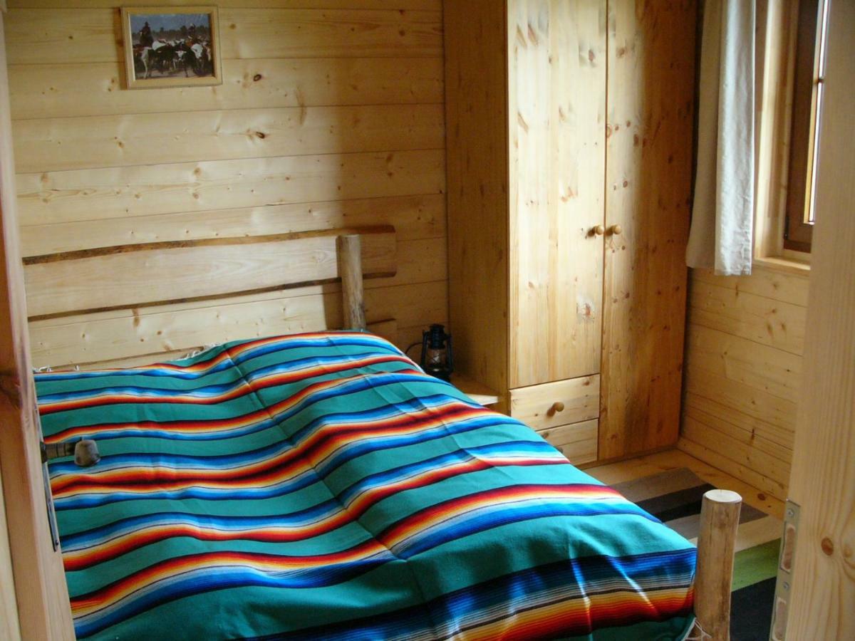 Horse Lake Ranch Neuendorf  Luaran gambar